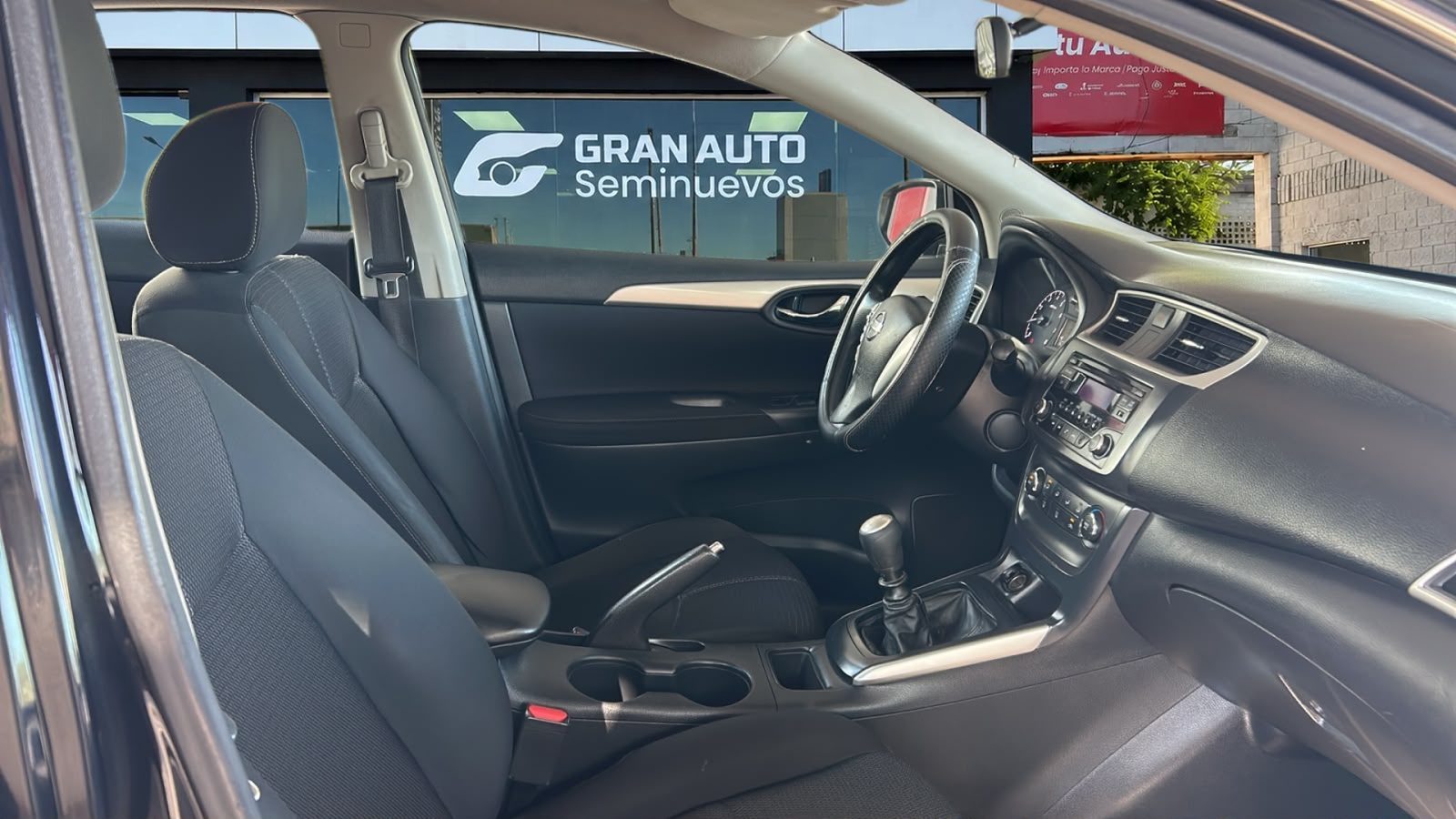Nissan Sentra 1.8 Sense MT 2018