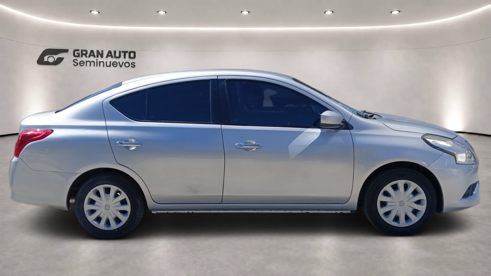Nissan Versa 1.6 Sense AT 2018