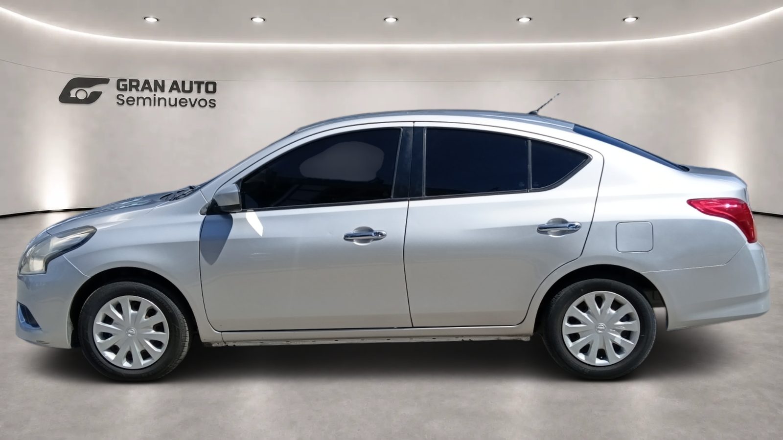 Nissan Versa 1.6 Sense AT 2018