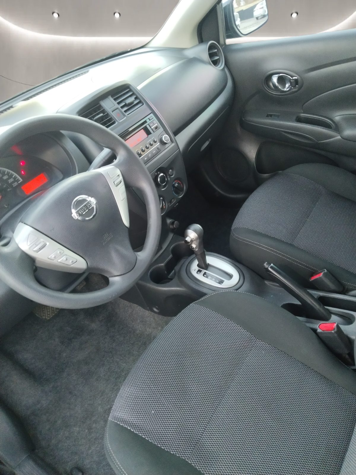 Nissan Versa Sense 2018