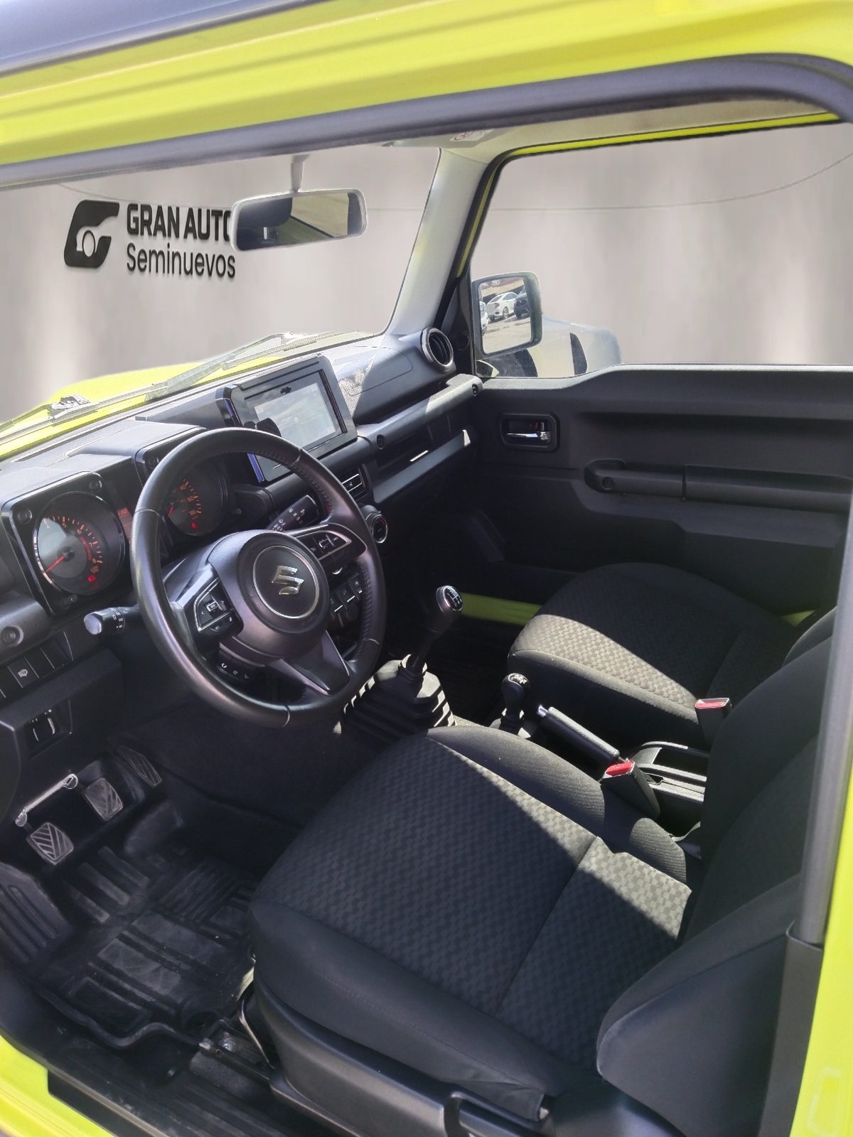 Suzuki Jimny GLX 1.5L MT 2023